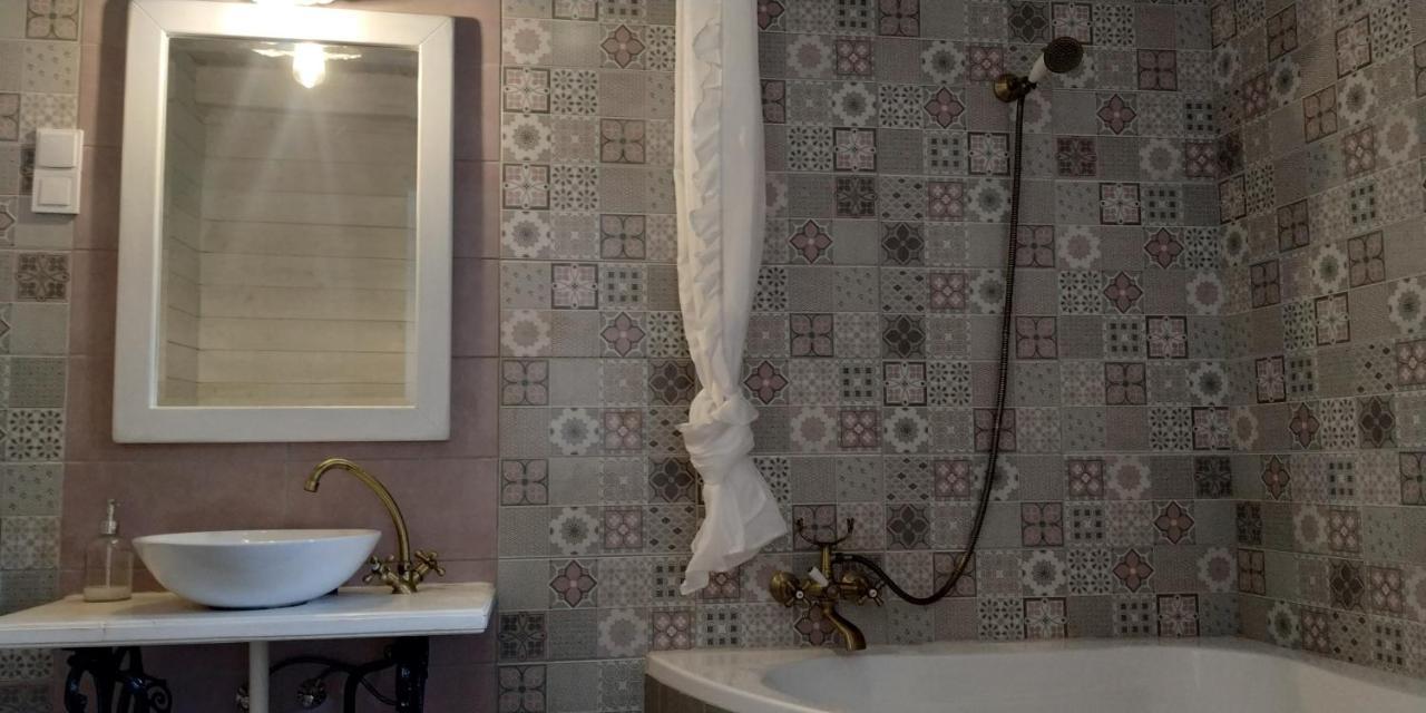 Villa Harmonia Gyula Bagian luar foto