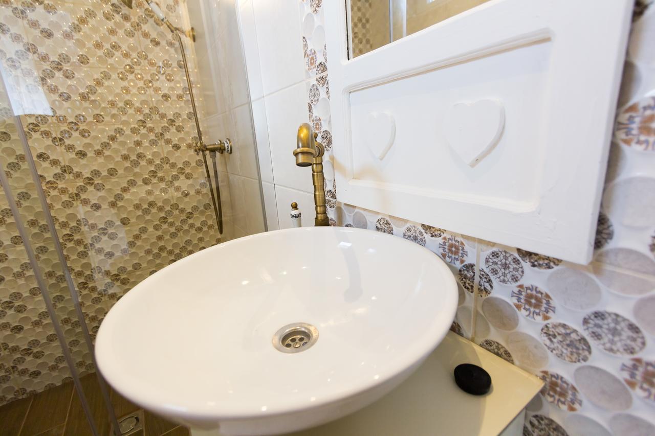 Villa Harmonia Gyula Bagian luar foto